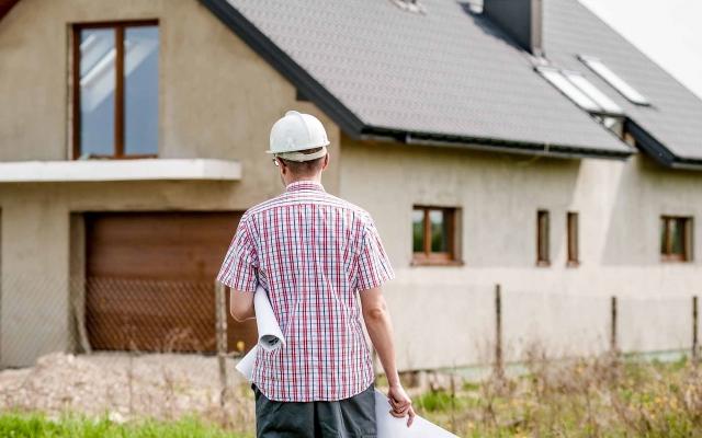 What does an architect do?